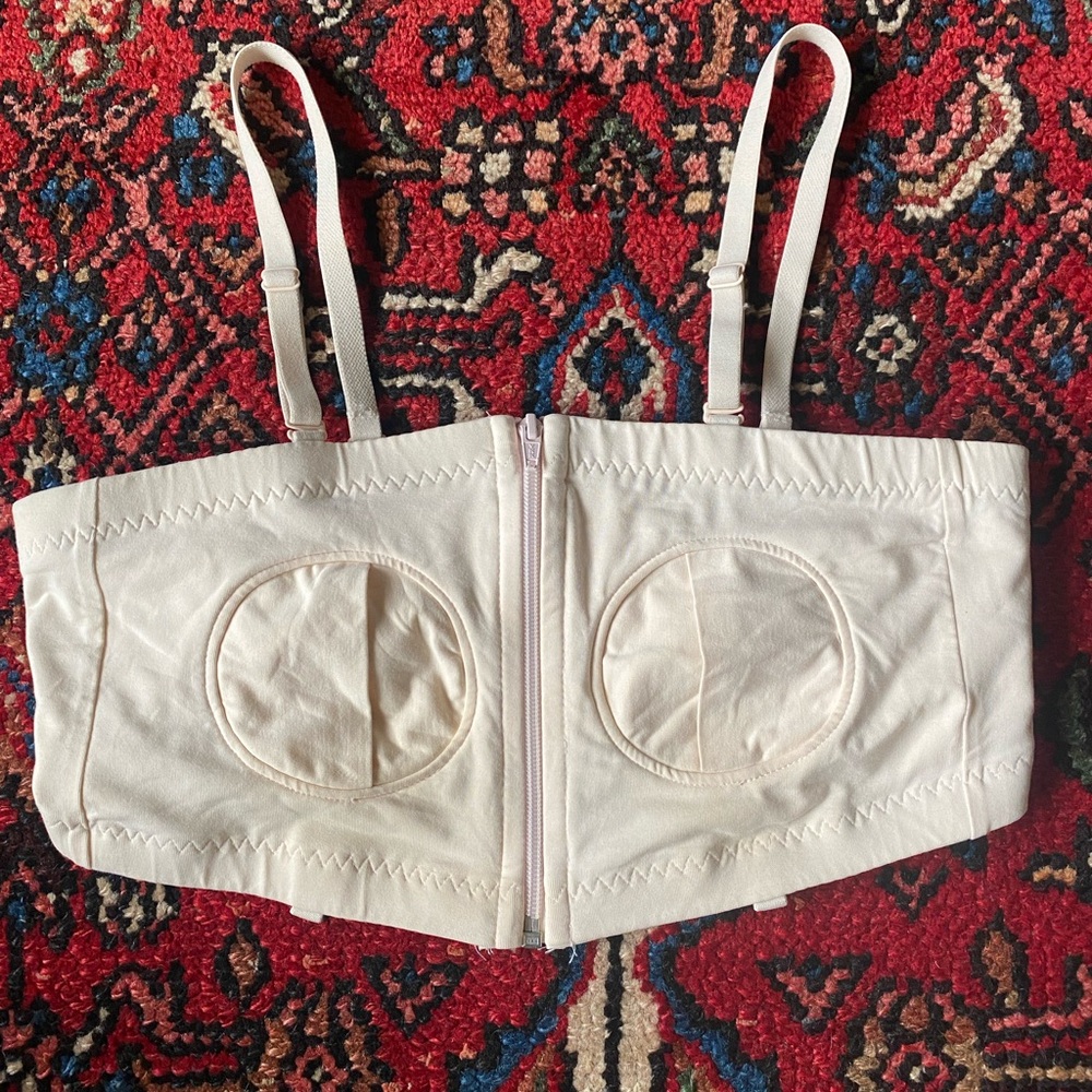 Medium light pink/nude pumping bra
